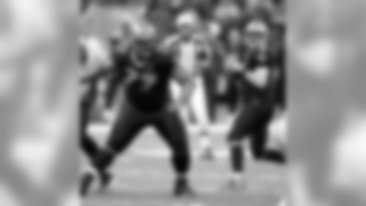 With the Saints, Nicks was a Super Bowl Champion, a two-time pro bowler, and a two-time Madden Most Valuable Protector Award Winner.