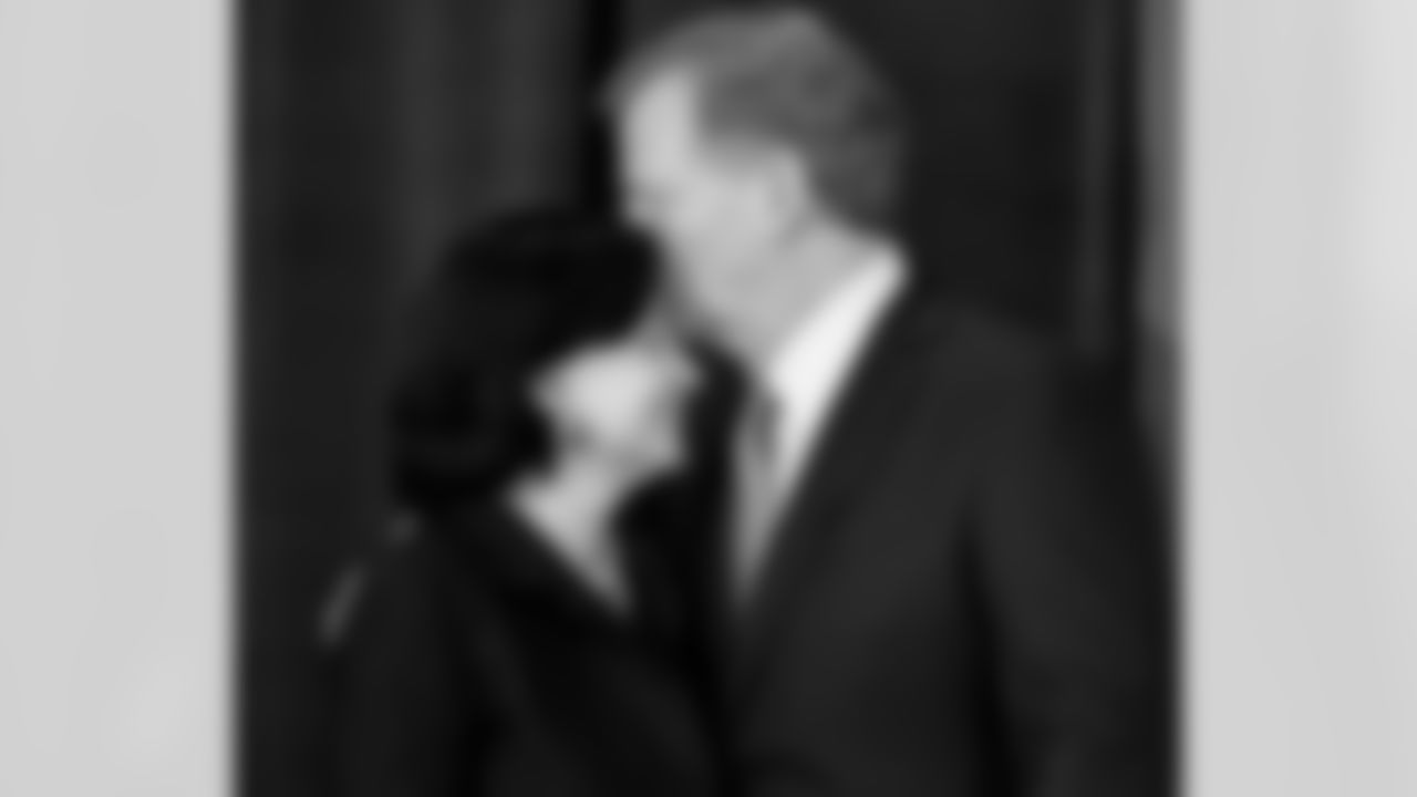 Saints owner Gayle Benson shares the news of New Orleans hosting Super Bowl LVIII.