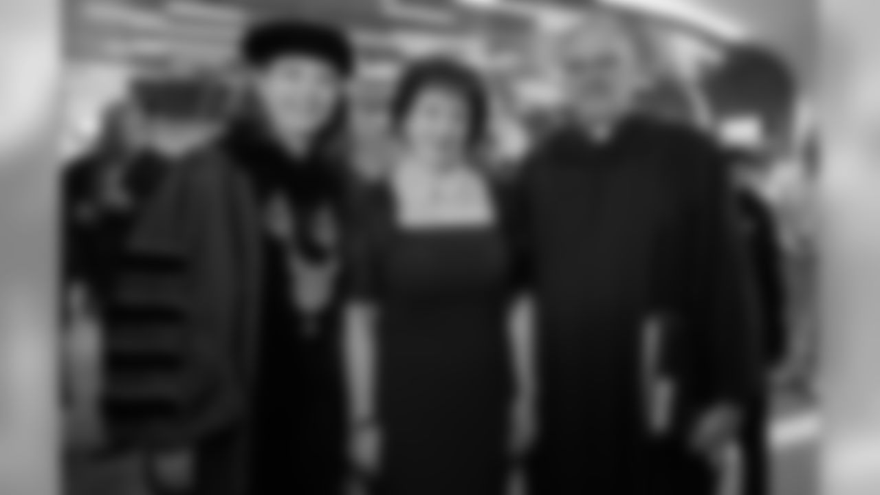 Gallery-GayleBenson-Loyola-051119_002