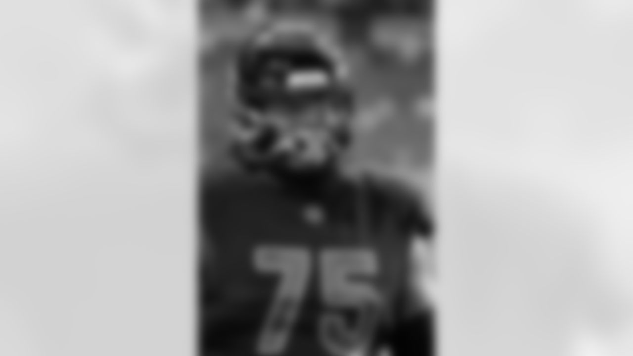 New Orleans Saints announced that they have signed with guard Max Garcia on Tuesday, July 25, 2023. Check out Max in action with the Arizona Cardinals and New York Giants during his NFL career.
