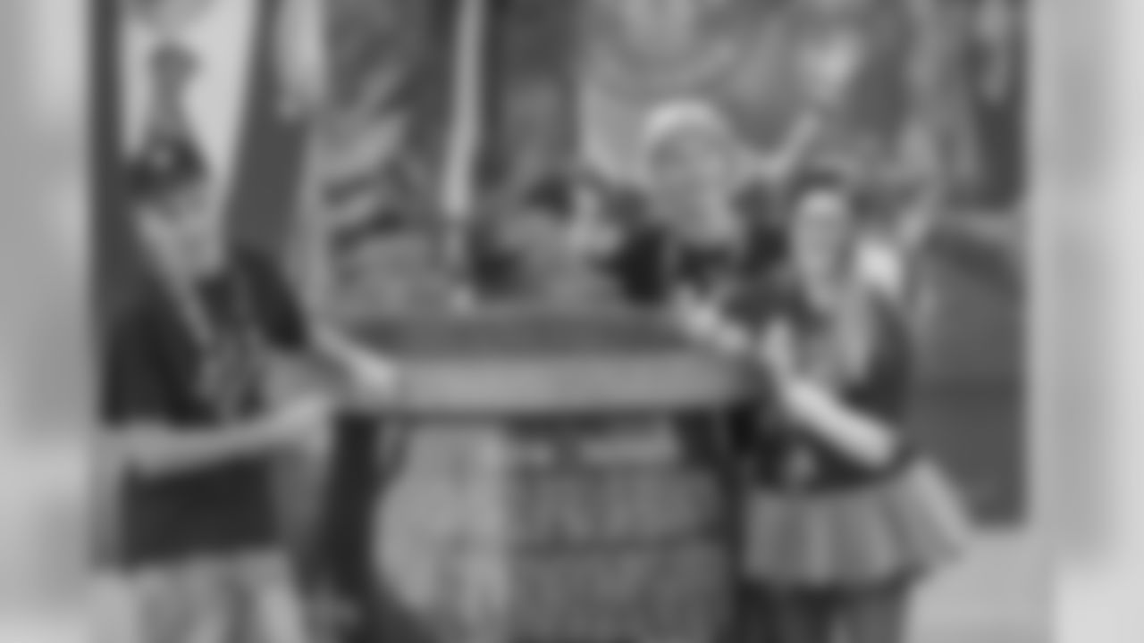 Gallery-Fans-2560-1440-0560