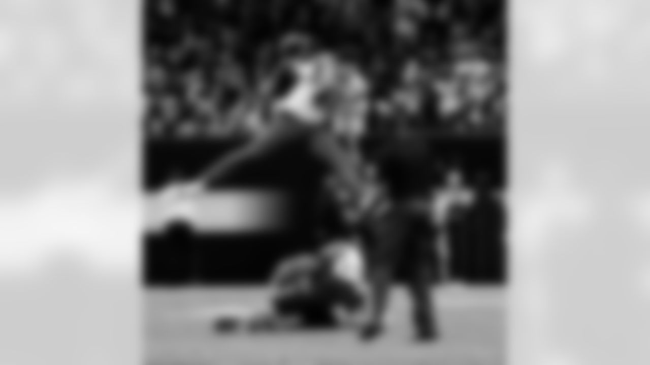 Saints 20 - Eagles 14 (W)
Divisional Game
Michael C. Hebert