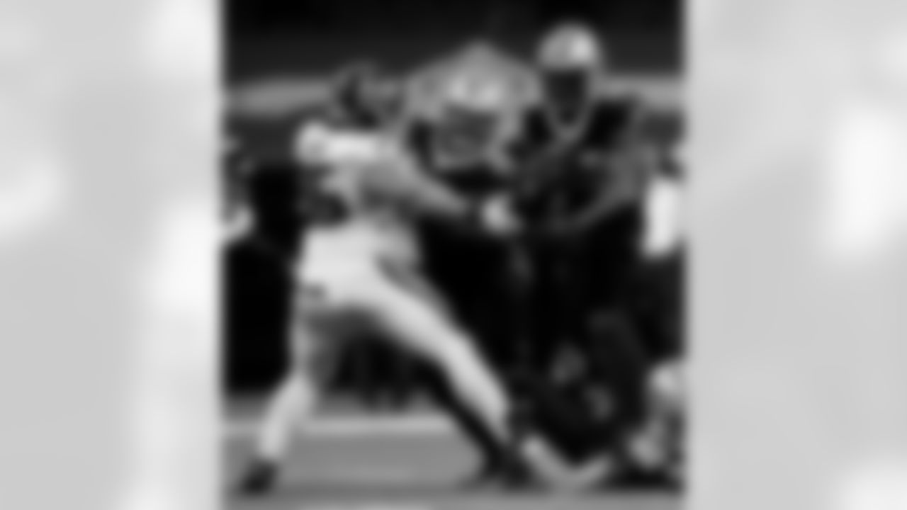 Game action photos from the New Orleans Saints vs. Atlanta Falcons matchup in Week 11 of the 2020 NFL season.