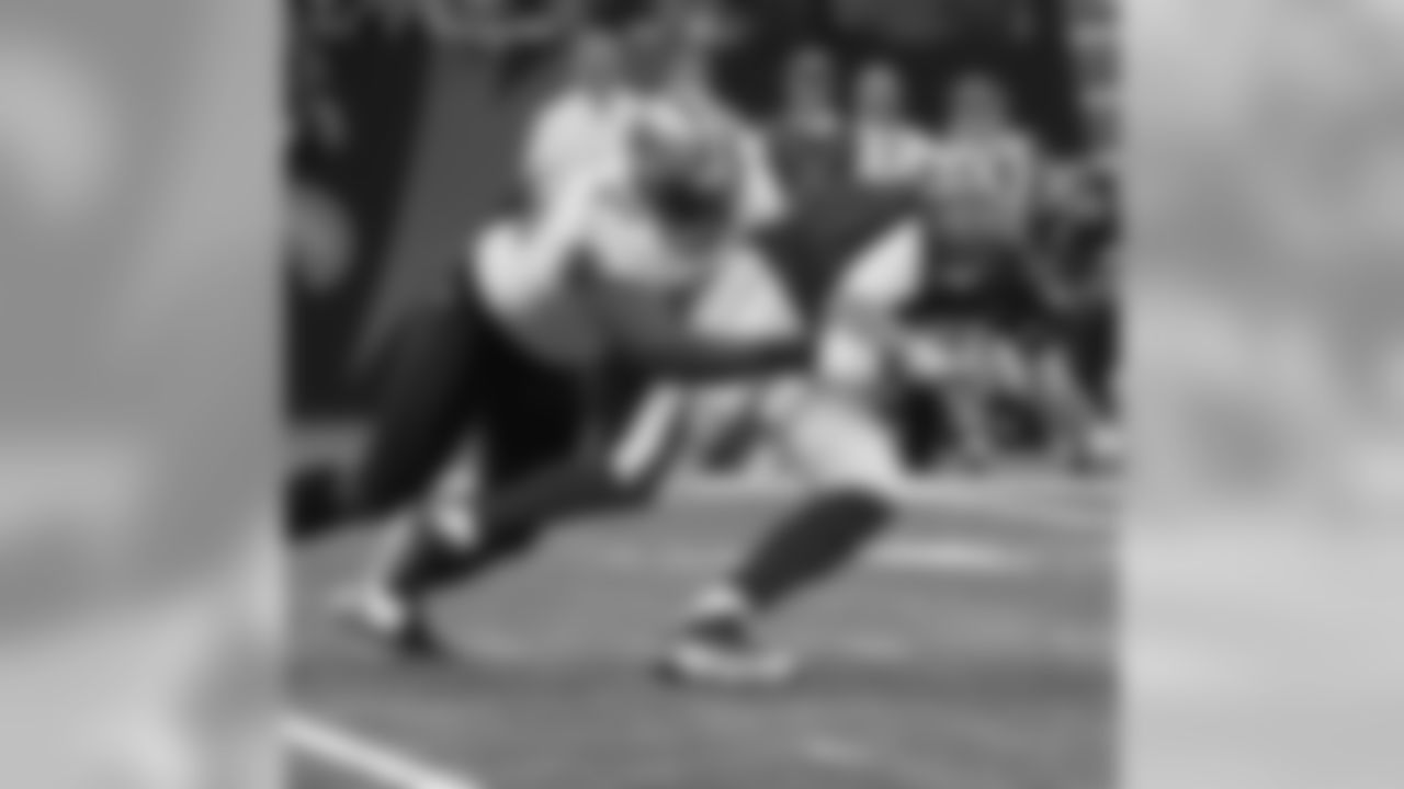 In his first three seasons with the Saints, Ellis recorded 76 total tackles and 12 sacks.