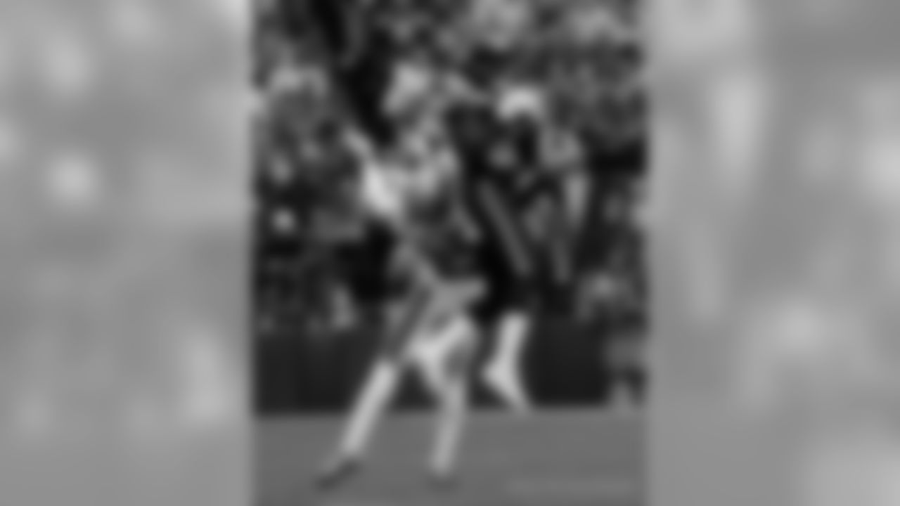 Game action photos of the New Orleans Saints taking on the Seattle Seahawks in week 3 of the 2019 NFL season.