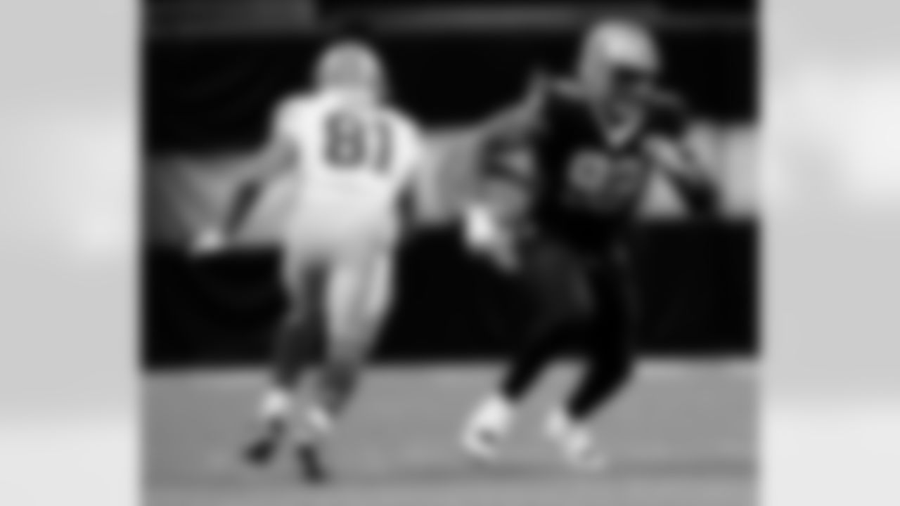 Game action photos from the New Orleans Saints vs. San Francisco 49ers matchup in Week 10 of the 2020 NFL season.