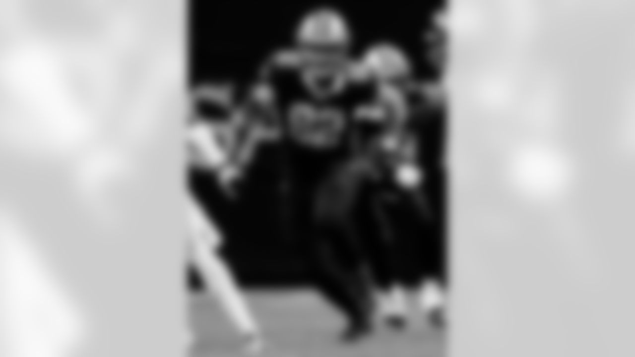 Game action photos from the New Orleans Saints vs. Atlanta Falcons matchup in Week 11 of the 2020 NFL season.