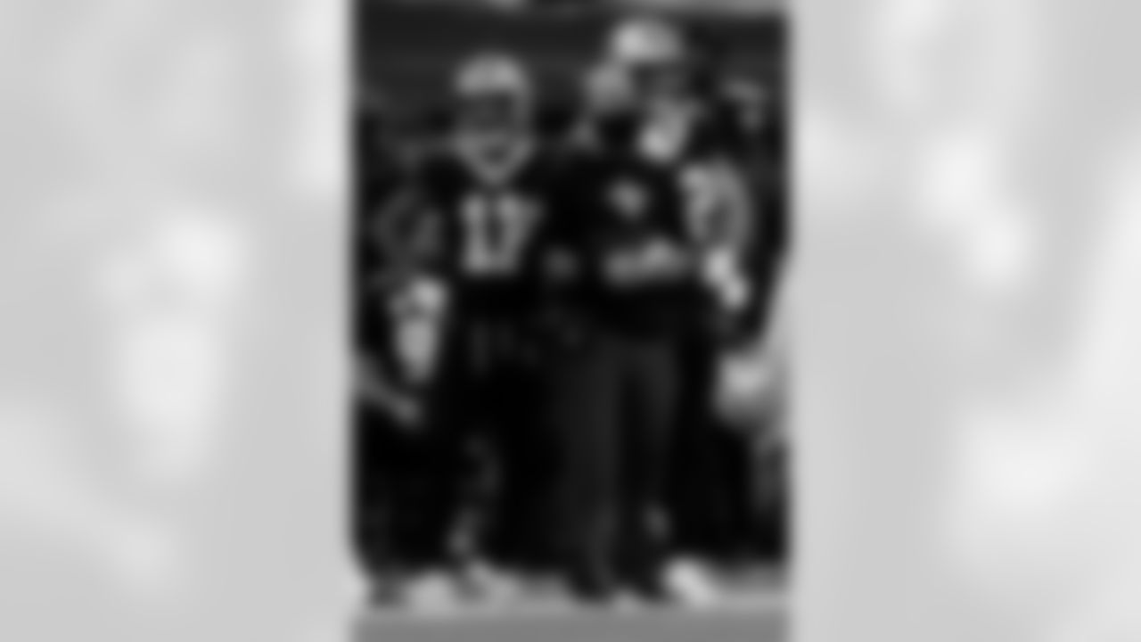 Game action photos from the New Orleans Saints vs. Atlanta Falcons matchup in Week 11 of the 2020 NFL season.