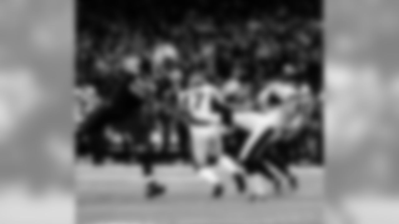 Saints 20 - Eagles 14 (W)
Divisional Game
Michael C. Hebert