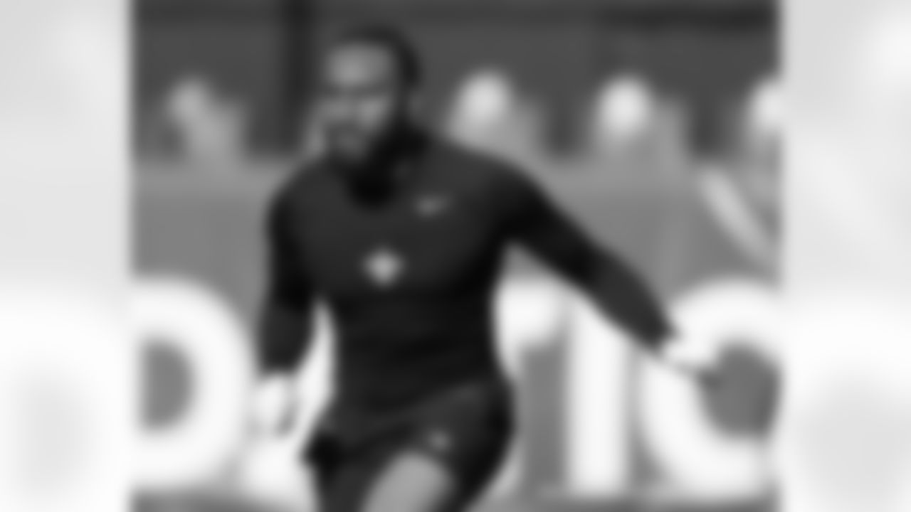Check out the pregame warmups from the New Orleans Saints ahead of their game against the Philadelphia Eagles in Week 17 of the 2022 NFL season.