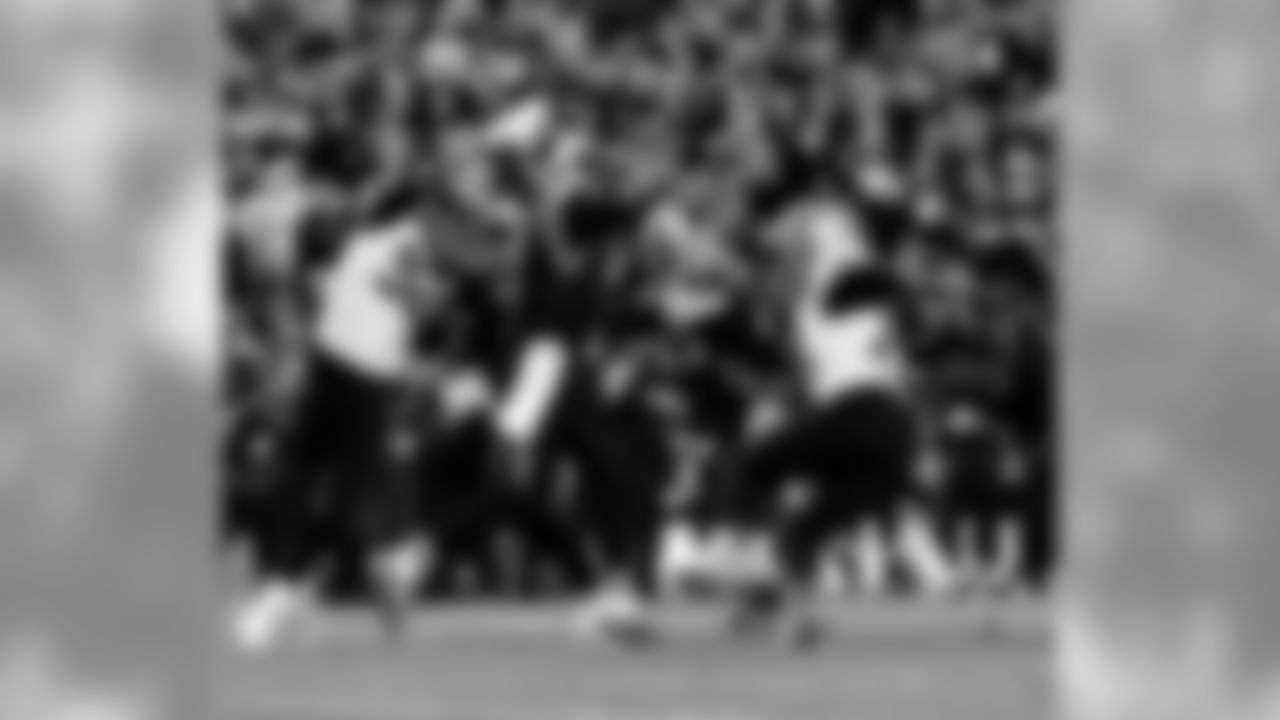 Saints 12 - Carolina 9 (W)
New Orleans Saints 2018 Season
Michael C. Hebert