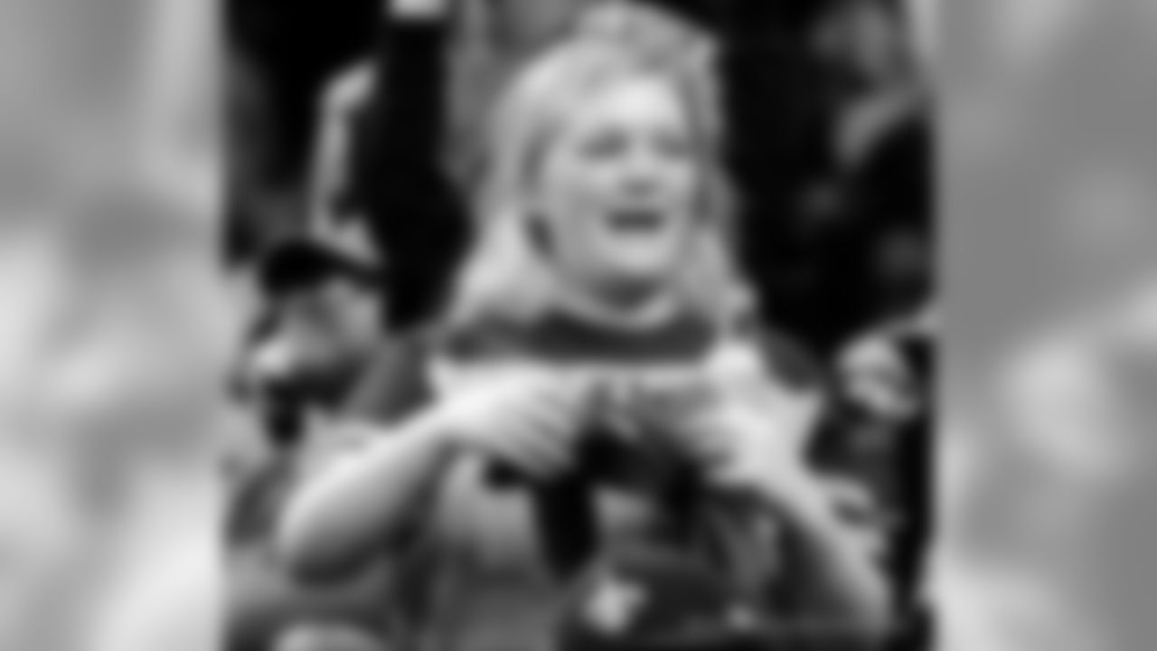 Gallery-NOSLAR-WK9-110418-0417