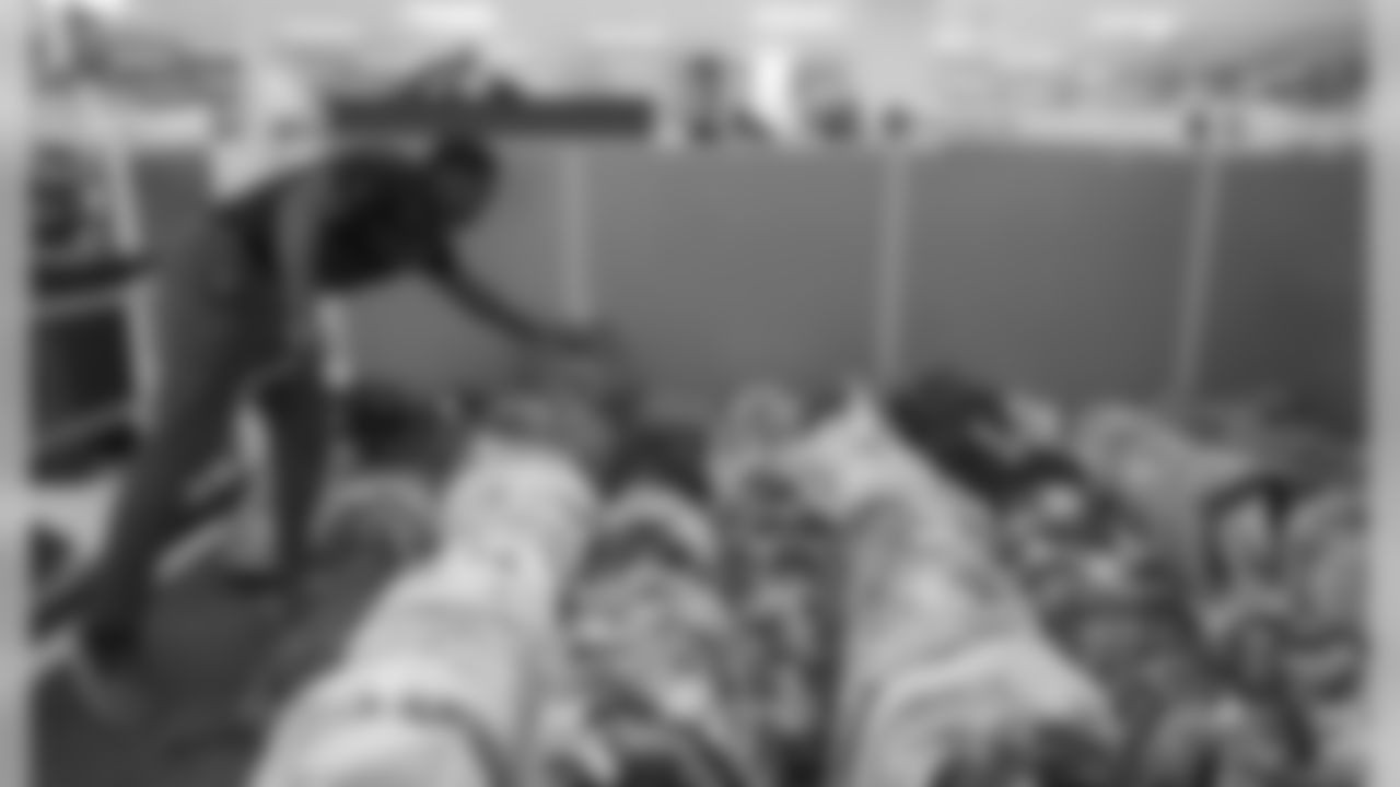Gallery_BackPackGiveAway_CamJordan_TArmstead_08201940