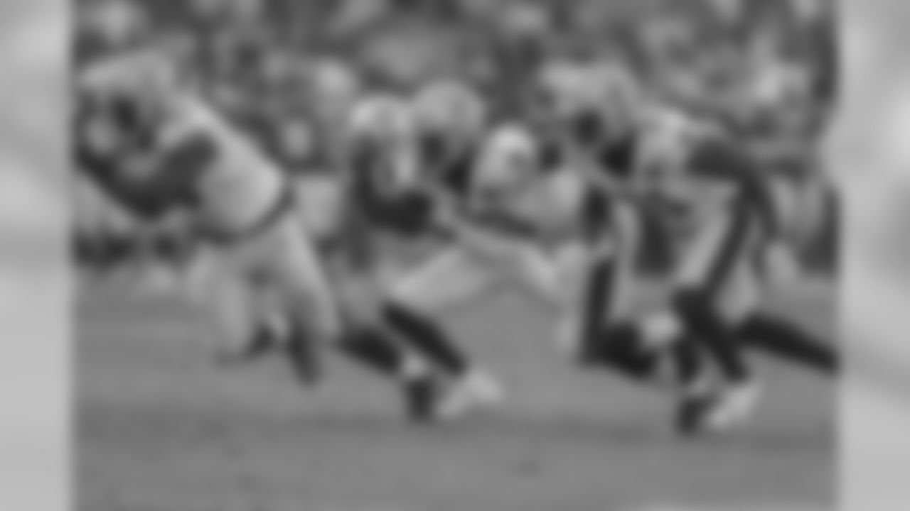 Gallery-saints-chargers-psgame3-2560x1440-2611