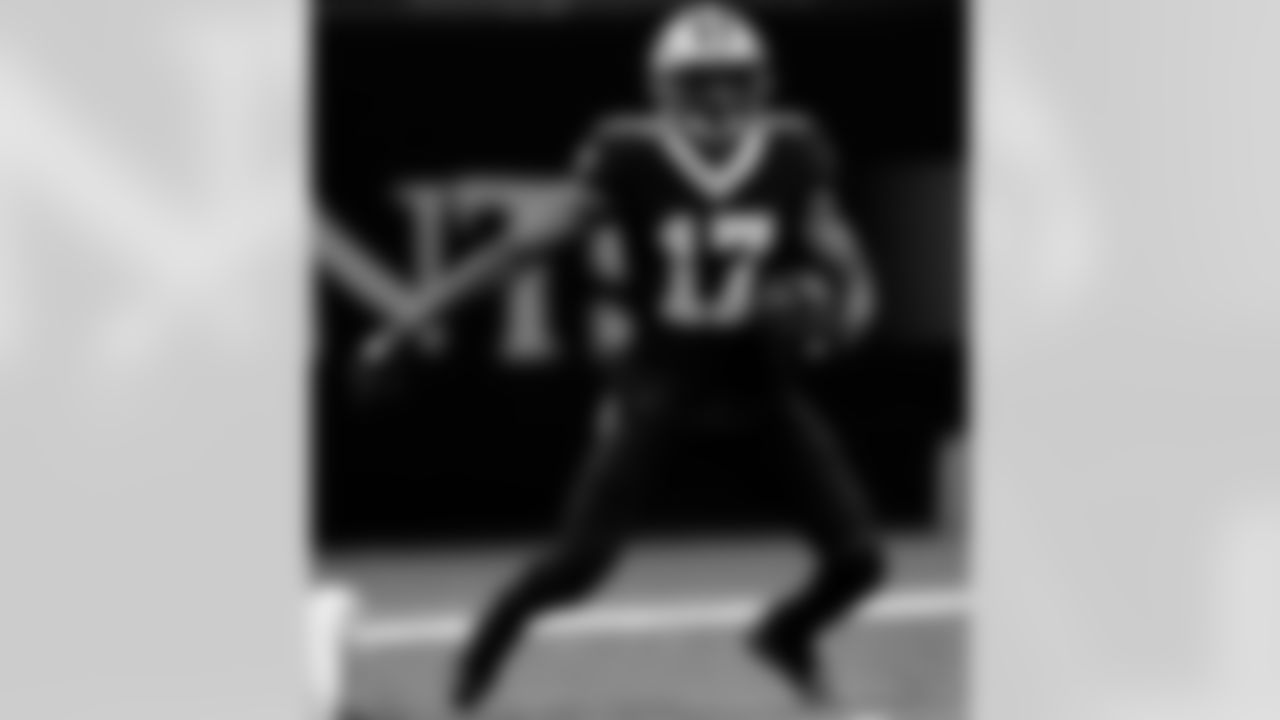 Game action photos from the New Orleans Saints vs. Los Angeles Chargers matchup in Week 5 of the 2020 NFL season.
