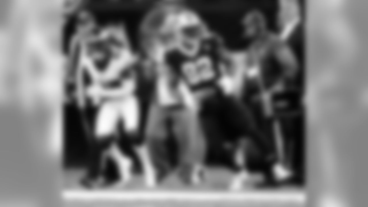 Saints 20 - Eagles 14 (W)
Divisional Game
Michael C. Hebert