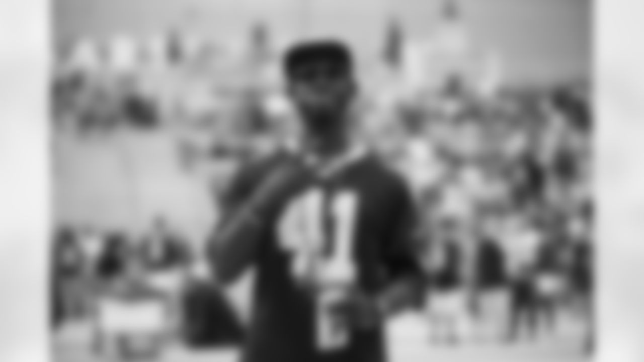 Fans get ready for the Preseason Week 3 battle with a pregame party at Champions Square featuring the ringing of the bell by former Saints running back Mike Strachan.
