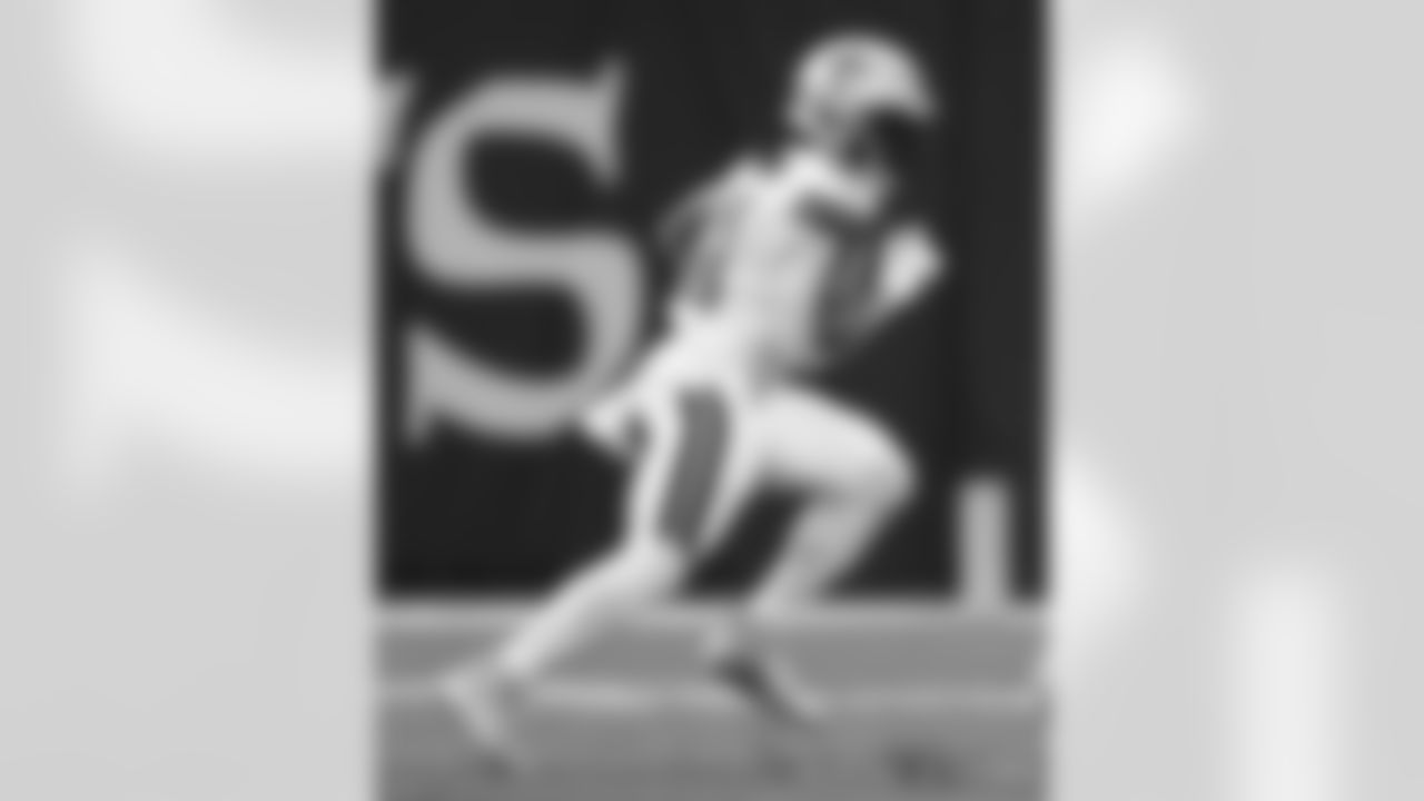 The New Orleans Saints take on the Tampa Bay Buccaneers at the Caesars Superdome in Week 8 of the 2021 NFL season.
