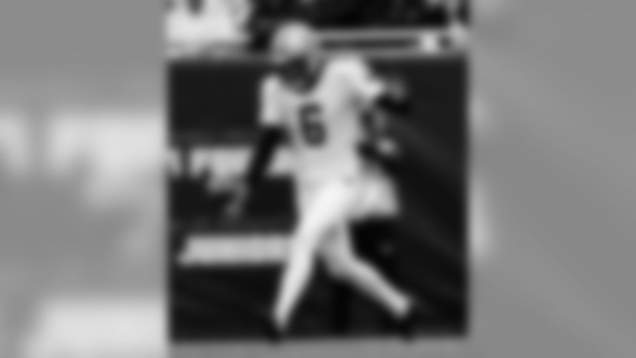 2nd gallery of game action photos from the New Orleans Saints win over the Chicago Bears in Week 7 of the 2019 NFL season.