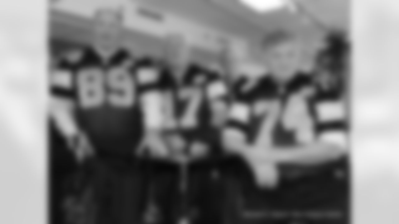 Saints honor a member of the inaugural 1967 team, defensive tackle Mike Tilleman (#74) who passed away on September 18, 2020.