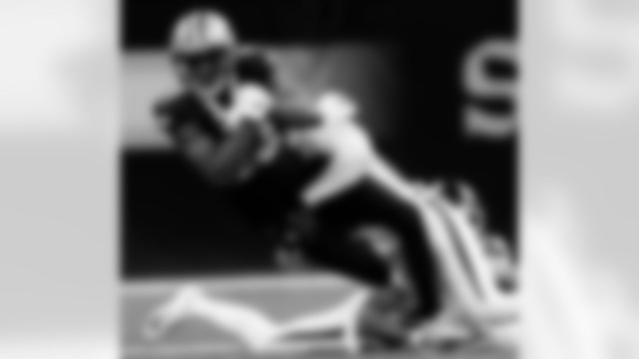 Game action photos from the New Orleans Saints vs. Atlanta Falcons matchup in Week 11 of the 2020 NFL season.
