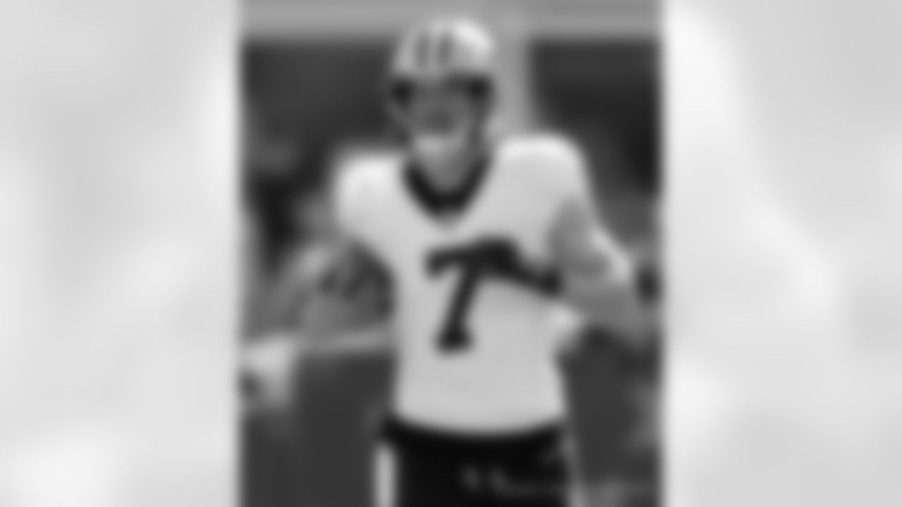 Check out the pregame warm-ups from the New Orleans Saints game against the New England Patriots in Week 5 of the 2023 NFL season.