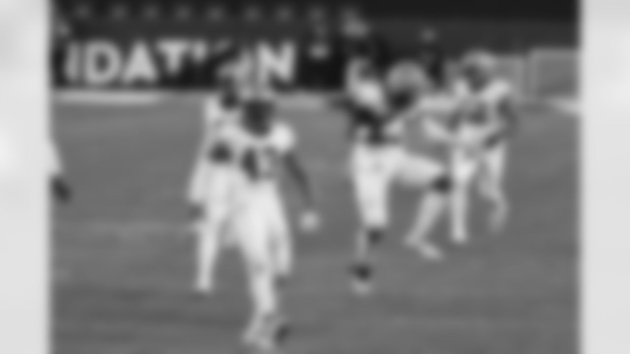 Game action photos from the New Orleans Saints vs. Philadelphia Eagles matchup in Week 14 of the 2020 NFL season.