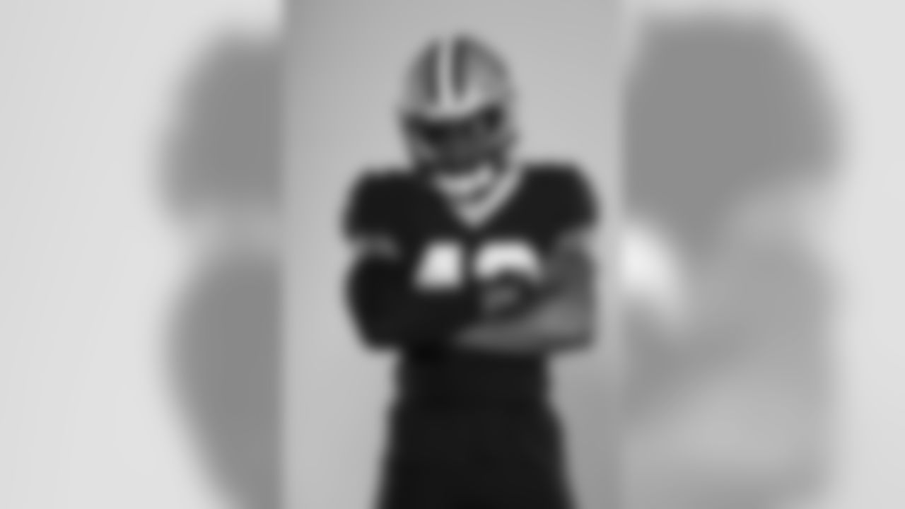 Get a look inside Saints Media Day as New Orleans players take their portraits ahead of the 2020 season.