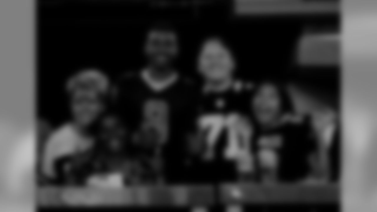 Gallery-Saints-Jets-Fans-Pre-Wk3-082419_19