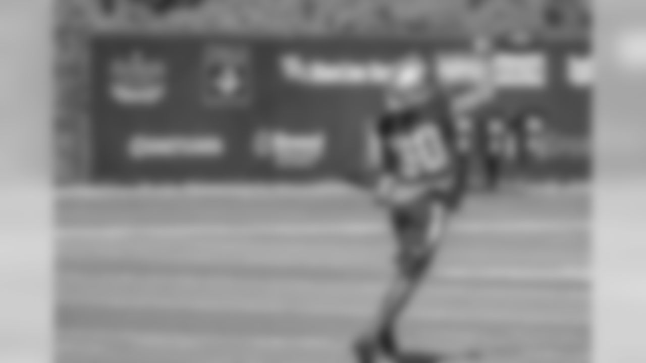 30 S Kenny Phillips