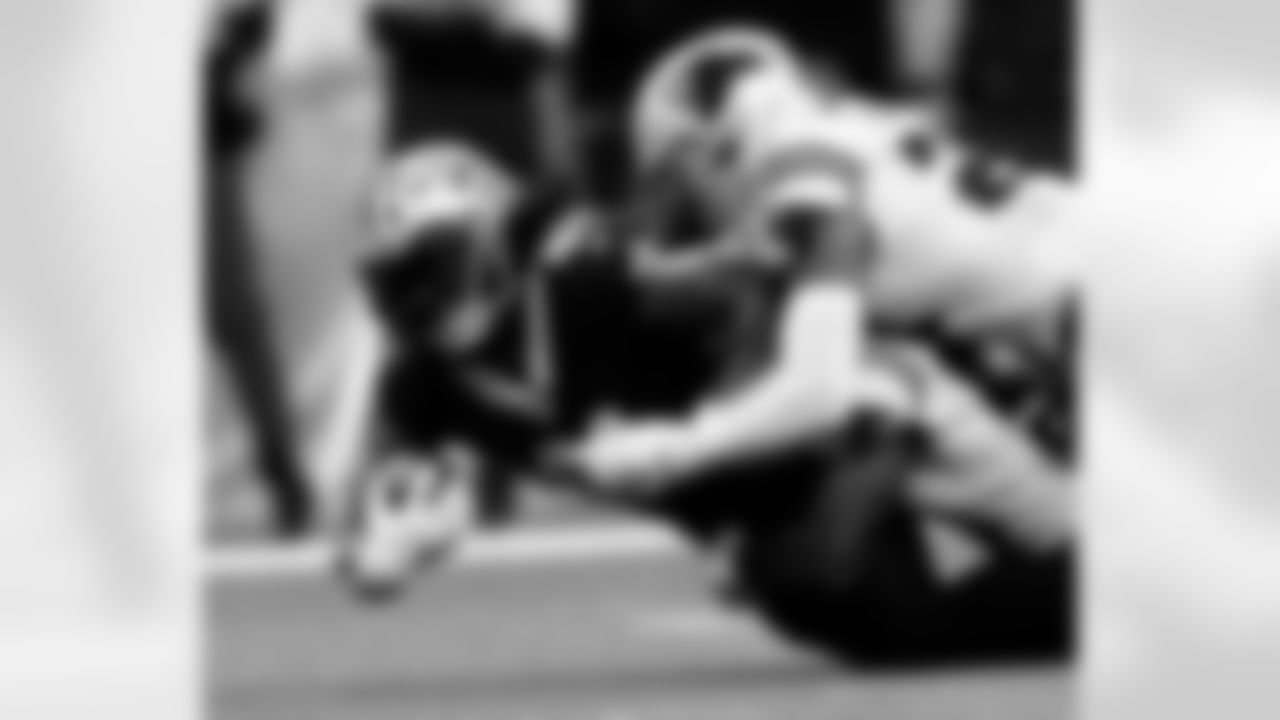 Check out photos of New Orleans Saints running back Alvin Kamara in action during the 2020 NFL season.