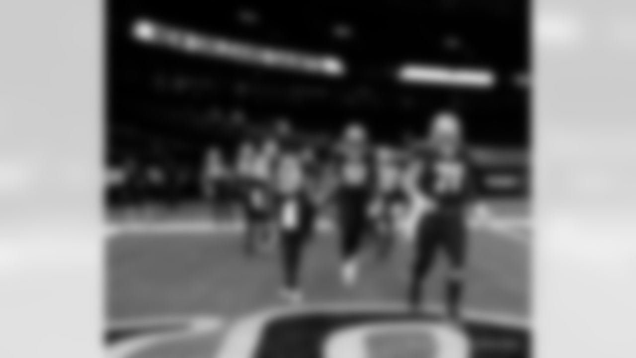 Pregame photos from the New Orleans Saints playing host to the San Francisco 49ers in Week 10 of the 2020 NFL season.