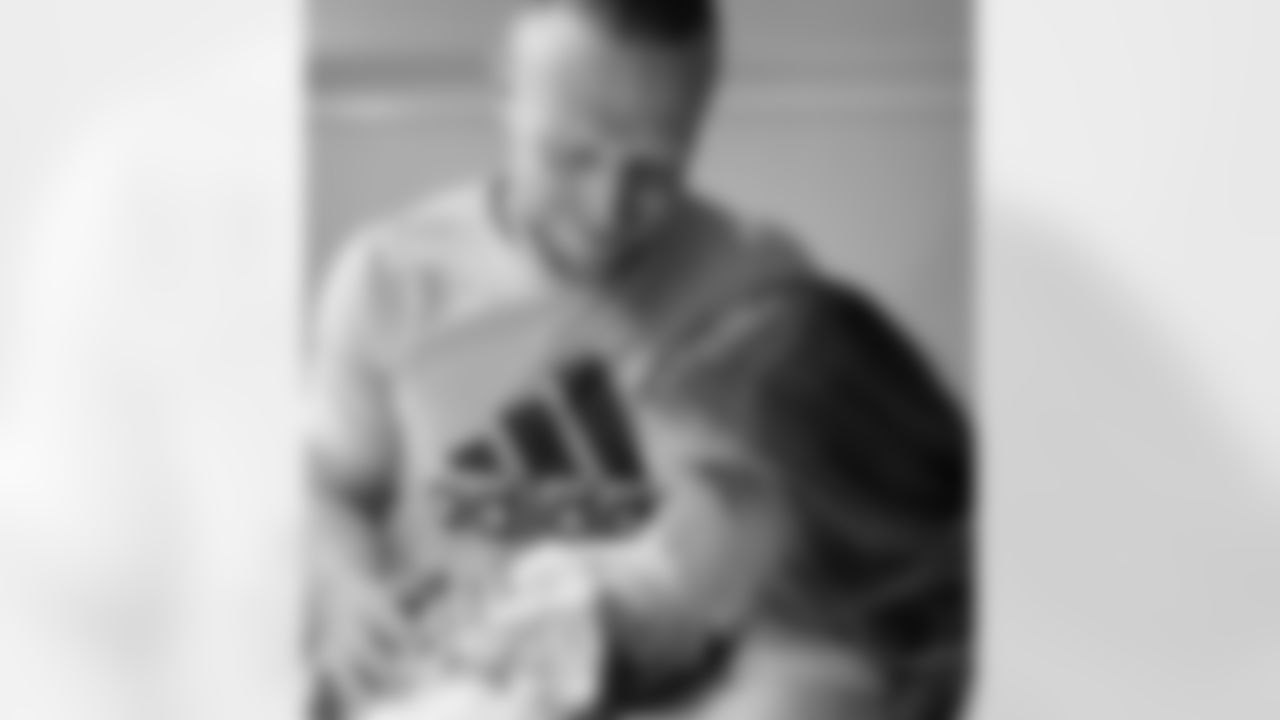 Taysom Hill: Words cannot describe the love and gratitude Emily and I are feeling right now. So proud of my wife for all the sacrifices she has made and continues to make and how well she did in delivery. Finally, happy birthday to my little man, Beau Nixon Hill! We love you!!