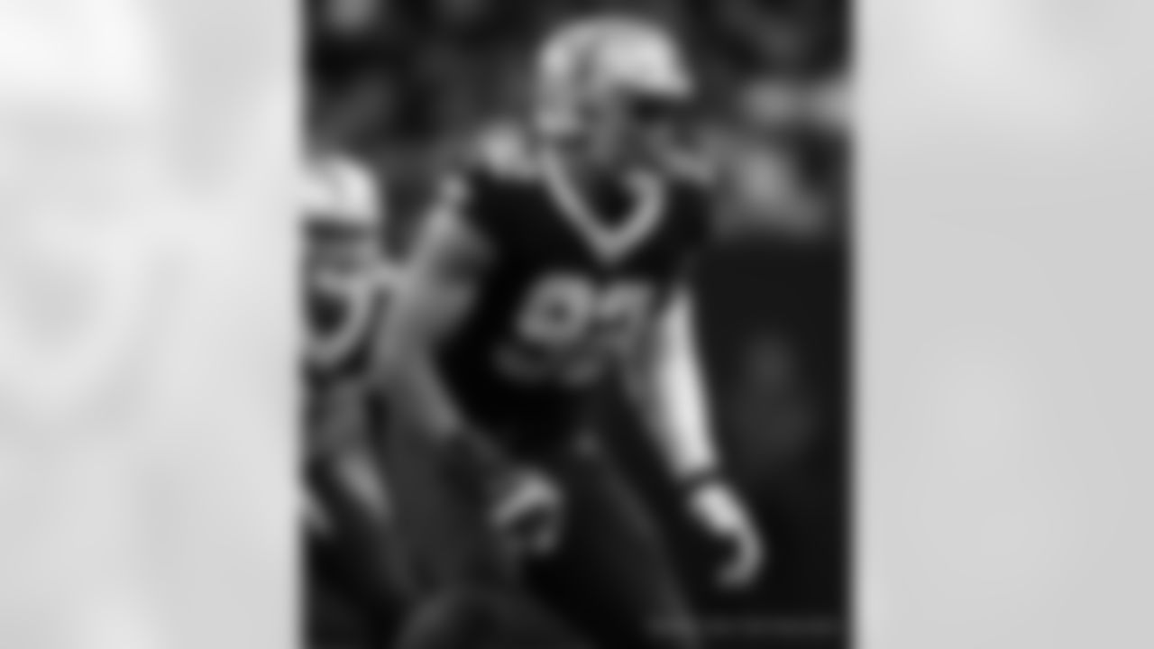 New Orleans Saints defensive lineman Marcus Davenport in action during their 2022 Week 8 game against the Las Vegas Raiders.