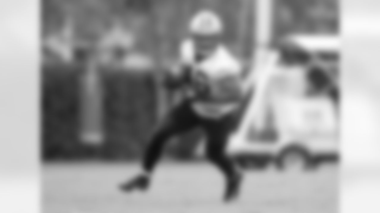 New Orleans Saints running back Adam Prentice runs a drill at the team's 2022 OTA practices on June 9, 2022 at the Ochsner Sports Performance Center.
