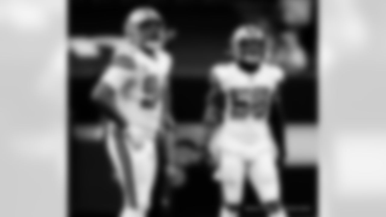 Game action photos from the New Orleans Saints vs. Minnesota Vikings matchup on Christmas Day in Week 16 of the 2020 NFL season.