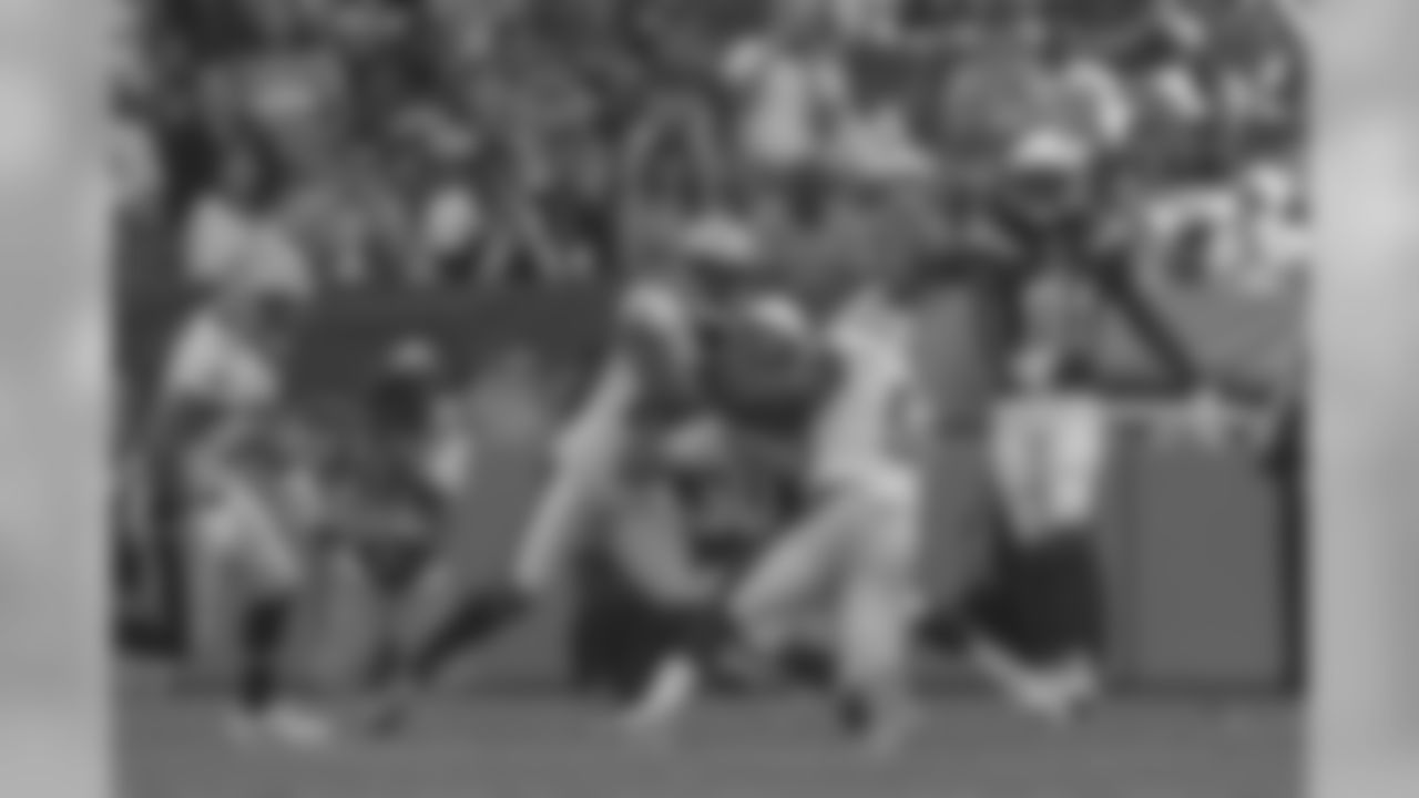 Gallery-saints-chargers-psgame3-2560x1440-1582