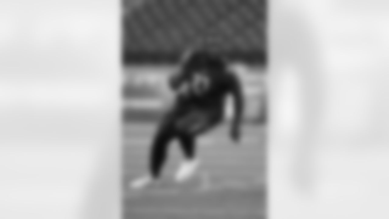 OT Cam Robinson