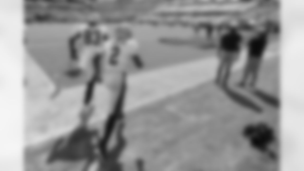 The New Orleans Saints prepare to take on the Green Bay Packers during pregame warmups at TIAA Bank Field in week 1 of the 2021 NFL season on Sunday, September 12, 2021.