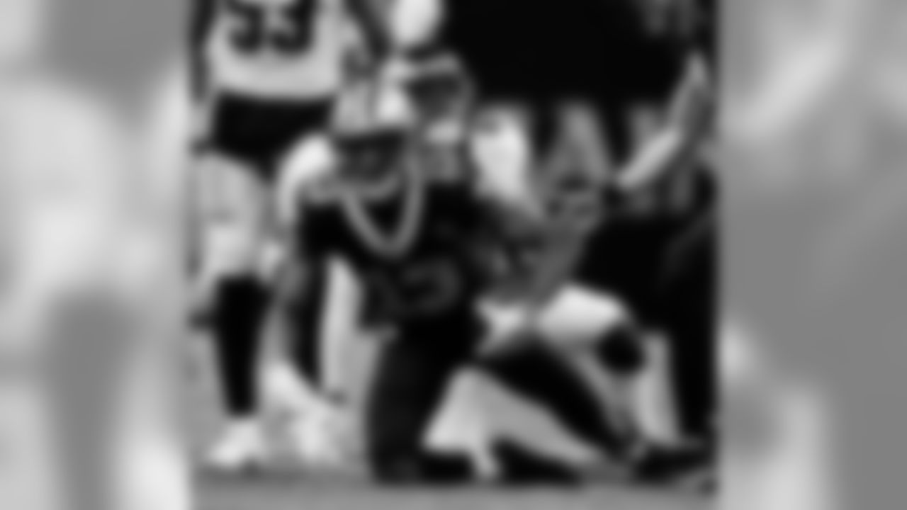 Saints 20 - Eagles 14 (W)
Divisional Game
Michael C. Hebert