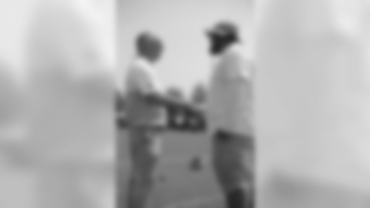 Gallery-John-Bel-Edwards-2660-1440-0653