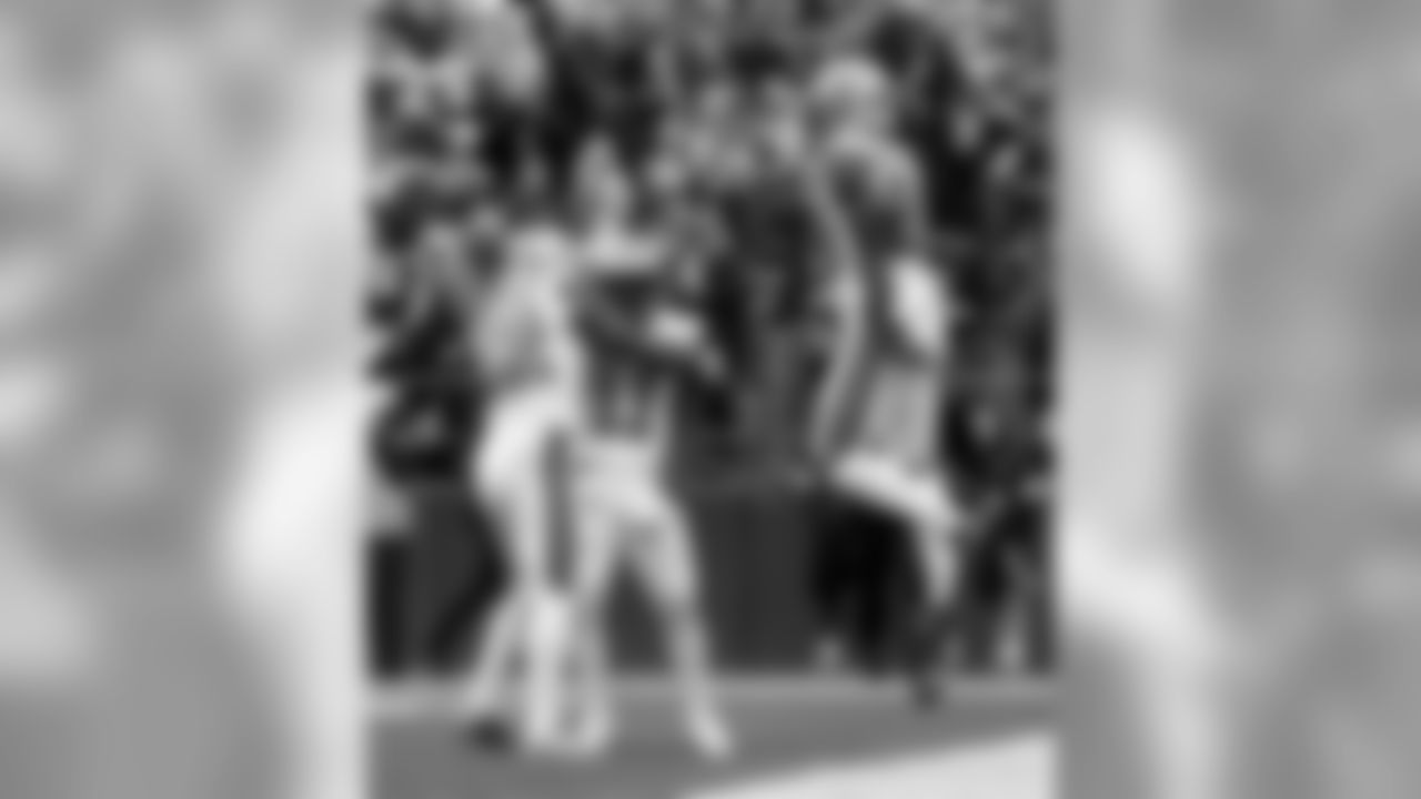Game action photos of the New Orleans Saints taking on the Seattle Seahawks in week 3 of the 2019 NFL season.