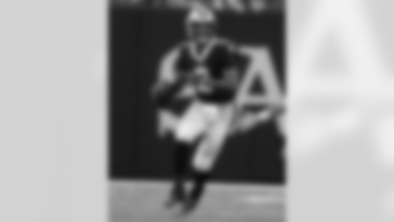 New Orleans Saints quarterback Jameis Winston in action during their 2022 Preseason Week 3 game against the Los Angeles Chargers.