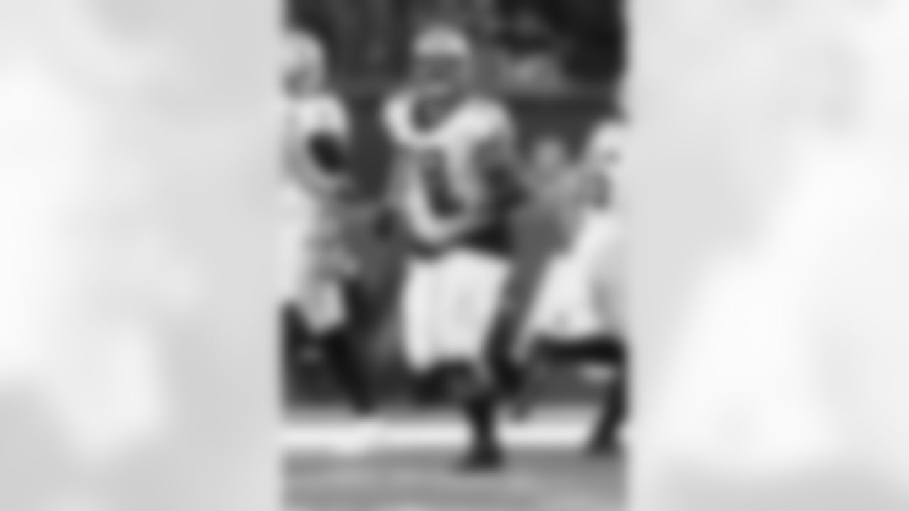 Check out the game action from the New Orleans Saints win against the Philadelphia Eagles in Week 17 of the 2022 NFL season.