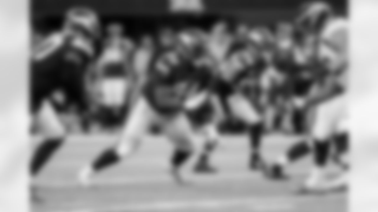 New Orleans Saints announced that they have agreed to terms with free agent defensive lineman Jaleel Johnson on Monday, April 4, 2022. Check out Jaleel in action with the Houston Texans and Minnesota Vikings during his five-year career.
