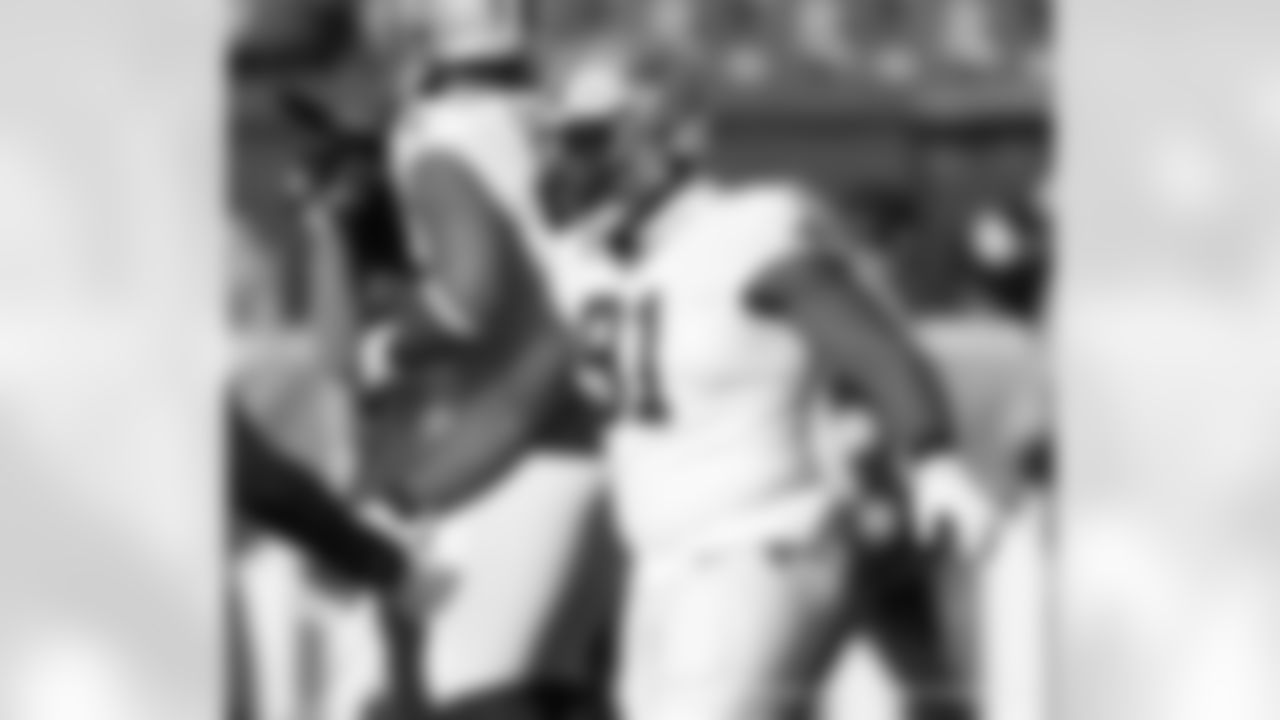 Check out the pregame warmups from the New Orleans Saints ahead of their game against the Philadelphia Eagles in Week 17 of the 2022 NFL season.