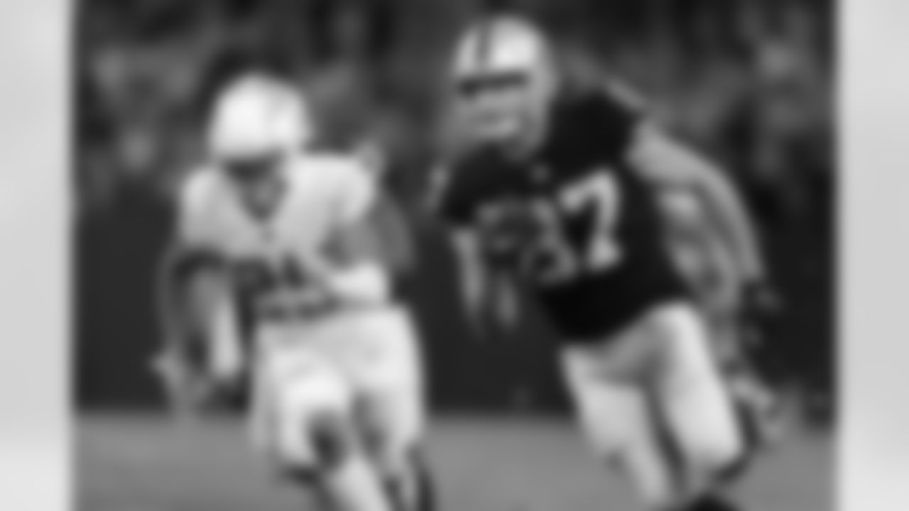 New Orleans Saints announced that they have agreed to terms with tight end Foster Moreau on Wednesday, May 10, 2023. Check out Foster in action with the Las Vegas Raiders during his NFL career.