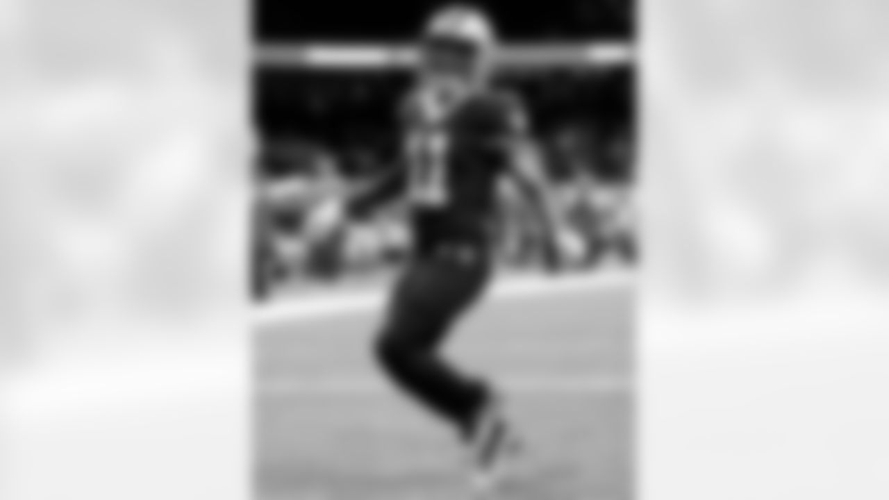 Check out photos of New Orleans Saints wide receiver Deonte Harris in action during the 2020 NFL season.