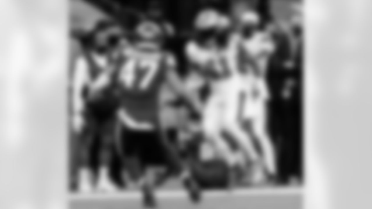 Game action photos from the New Orleans Saints vs. Minnesota Vikings matchup on Christmas Day in Week 16 of the 2020 NFL season.