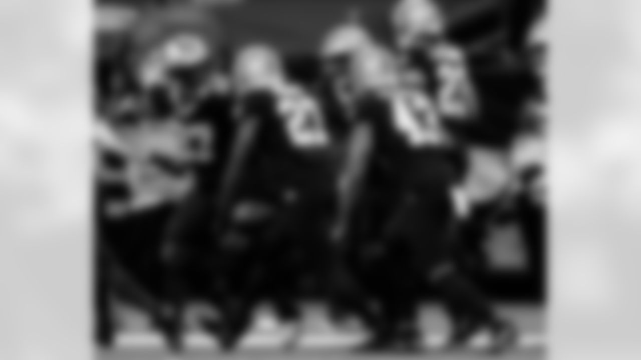 Game action photos from the New Orleans Saints vs. San Francisco 49ers matchup in Week 10 of the 2020 NFL season.